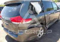 2011 Toyota SIENNA фото