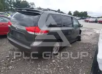 2011 Toyota SIENNA photo