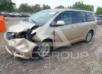 2011 Toyota SIENNA фото