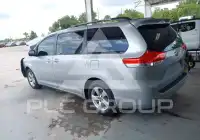 2011 Toyota SIENNA фото