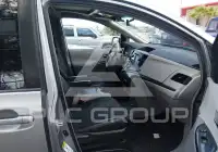 2011 Toyota SIENNA photo