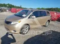 2011 Toyota SIENNA фото