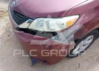 2011 Toyota SIENNA фото