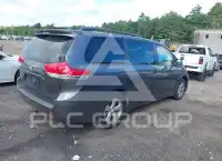 2011 Toyota SIENNA фото