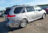 2011 Toyota SIENNA фото