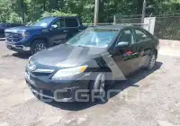 2011 Toyota CAMRY фото