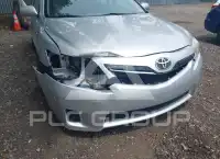 2011 Toyota CAMRY фото