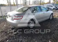 2011 Toyota CAMRY фото