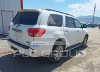 2011 Toyota SEQUOIA фото