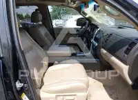 2011 Toyota SEQUOIA фото
