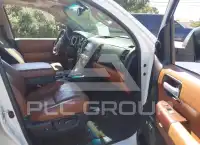 2011 Toyota SEQUOIA фото