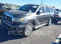 2011 Toyota SEQUOIA фото