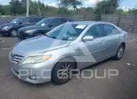 2011 Toyota CAMRY фото