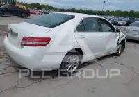 2011 Toyota CAMRY фото