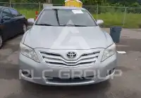 2011 Toyota CAMRY фото