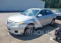 2011 Toyota CAMRY photo