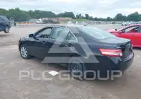 2011 Toyota CAMRY фото