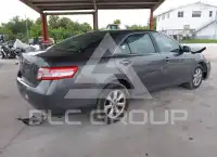 2011 Toyota CAMRY фото