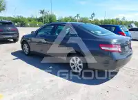 2011 Toyota CAMRY фото