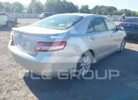 2011 Toyota CAMRY фото