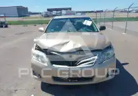 2011 Toyota CAMRY фото