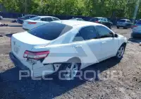 2011 Toyota CAMRY фото