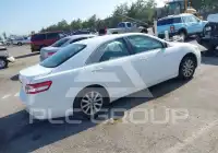 2011 Toyota CAMRY фото