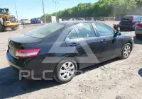 2011 Toyota CAMRY фото