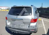 2011 Toyota Highlander фото