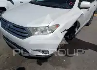 2011 Toyota Highlander photo