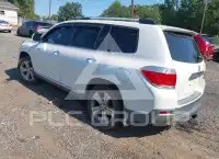 2011 Toyota Highlander photo