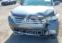 2011 Toyota Highlander фото