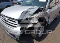 2011 Toyota Highlander фото