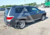 2011 Toyota Highlander фото
