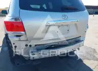 2011 Toyota Highlander фото