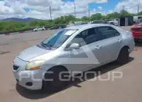 2011 Toyota YARIS фото