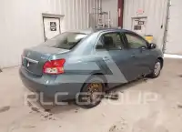 2011 Toyota YARIS фото