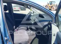 2011 Toyota YARIS фото