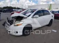 2011 Toyota YARIS фото
