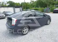 2011 Toyota PRIUS фото