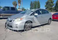 2011 Toyota PRIUS фото