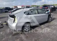 2011 Toyota PRIUS photo