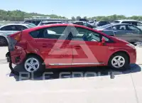 2011 Toyota PRIUS фото