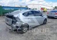 2011 Toyota PRIUS фото