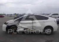 2011 Toyota PRIUS фото