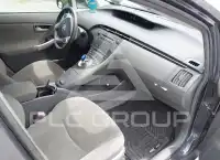 2011 Toyota PRIUS фото
