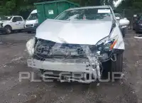 2011 Toyota PRIUS фото
