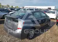 2011 Toyota PRIUS фото