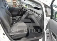 2011 Toyota PRIUS фото