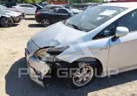 2011 Toyota PRIUS фото